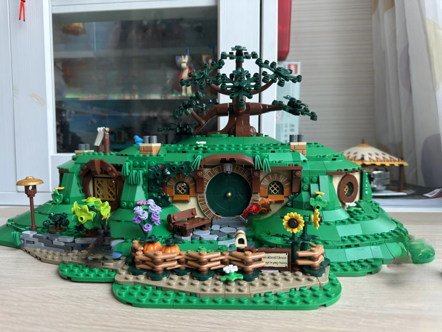 New MOC Gnome Green Hollow Tre - Home Bargains ulasan dan harga